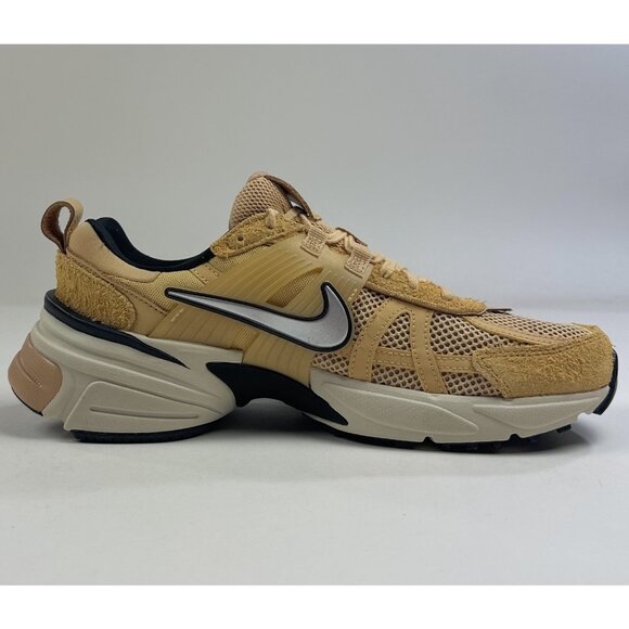 Nike V2K Run Womens 11 Sesame Brown Shoes Sneakers Running Athletic FN6703-200 - Picture 5 of 9